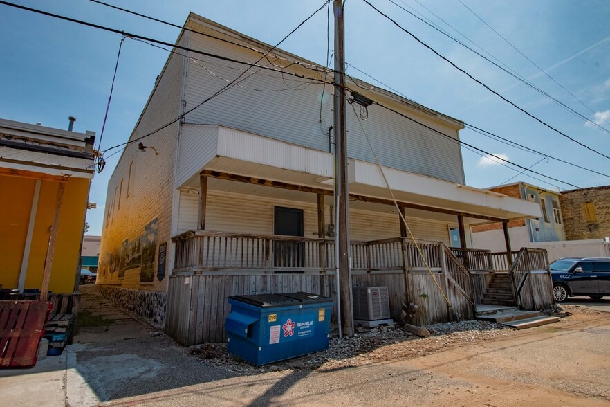 More Photos Of 199 N Michigan Ave, Shelby Office For Sale