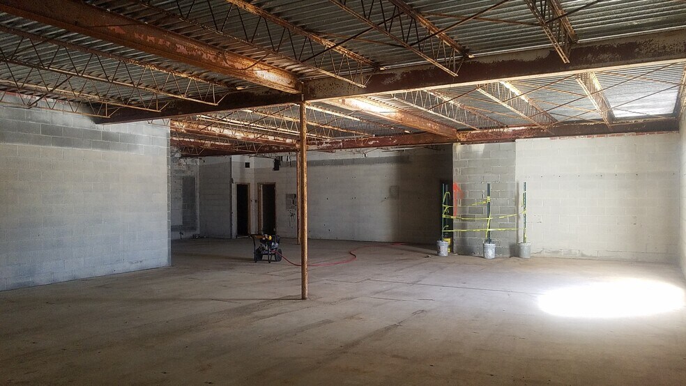 More Photos Of 502-514 6th St N, Texas City General Retail For Sale