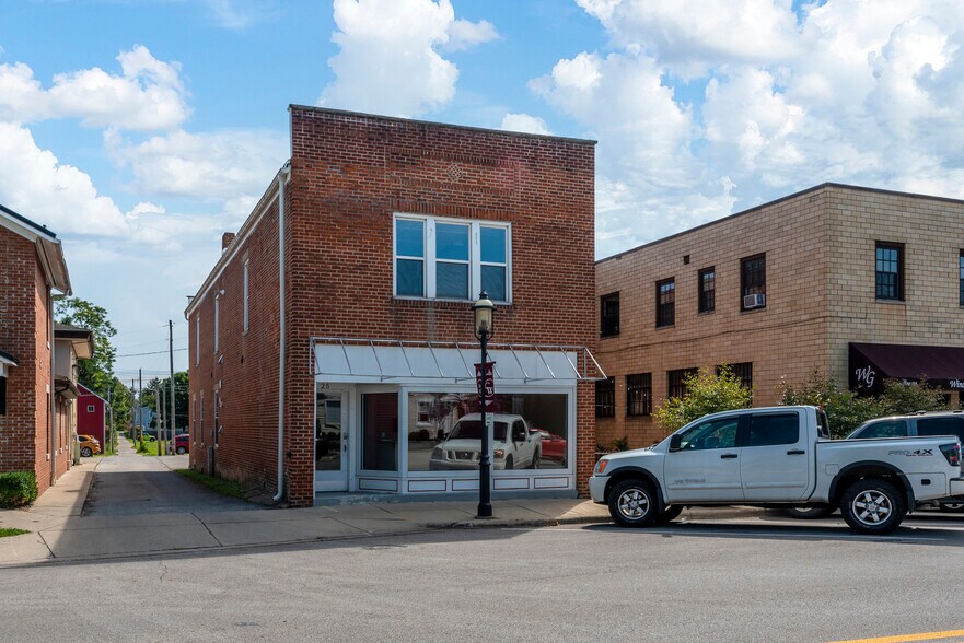 More Photos Of 25 N High St, Canal Winchester Storefront Retail Office For Sale