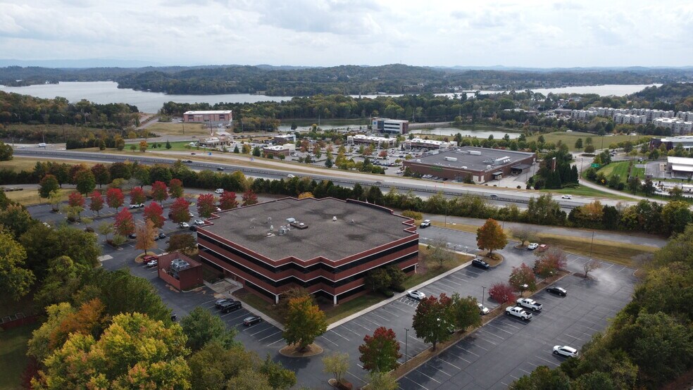 More Photos Of 2030 Falling Waters Rd, Knoxville Office For Lease