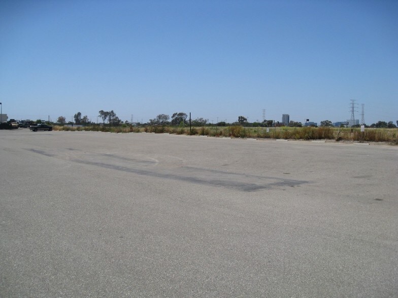 More Photos Of 205 W Torrance Blvd, Carson Warehouse For Lease