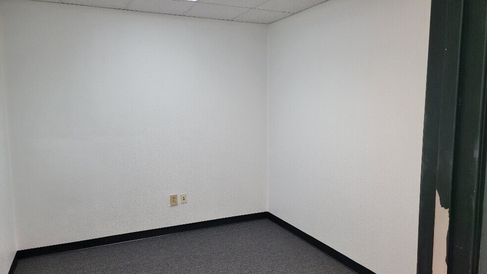 More Photos Of 2322 Butano Dr, Sacramento Medical For Lease