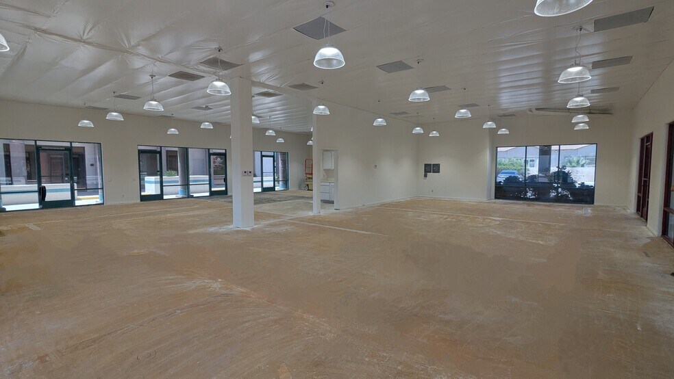 More Photos Of 68828 Ramon Rd, Cathedral City Office For Lease