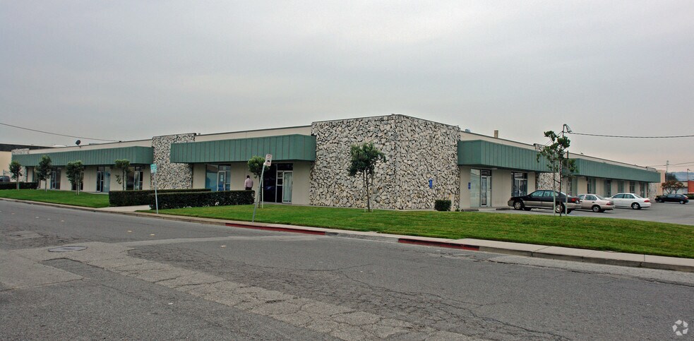 More Photos Of 286-298 Lawrence Ave, South San Francisco Manufacturing For Lease