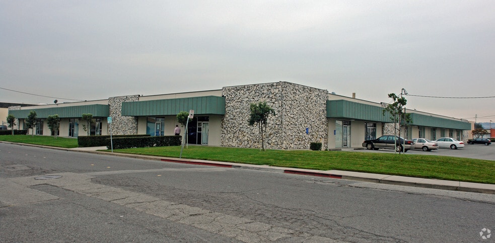 More Photos Of 329-349 Littlefield Ave, South San Francisco Manufacturing For Lease