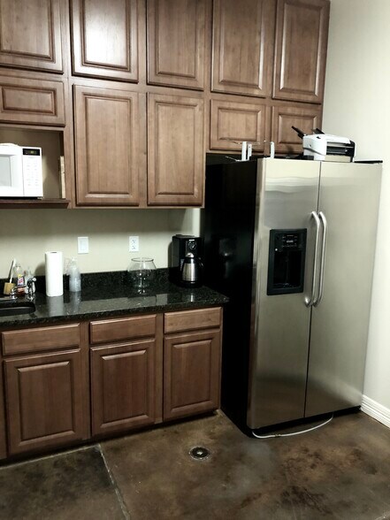 More Photos Of 305 W Spring Creek Pky, Plano Medical For Sale