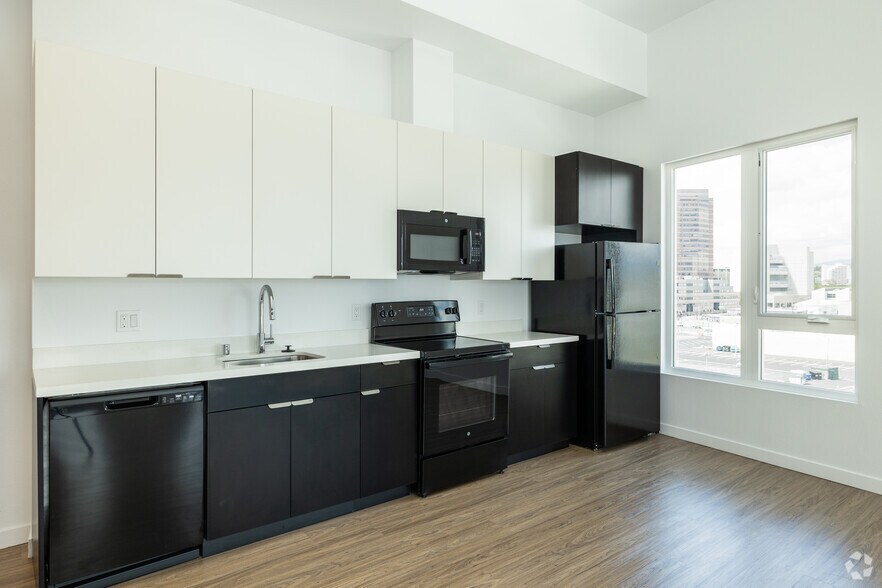 More Photos Of 107 S Hewitt St, Los Angeles Apartments For Lease