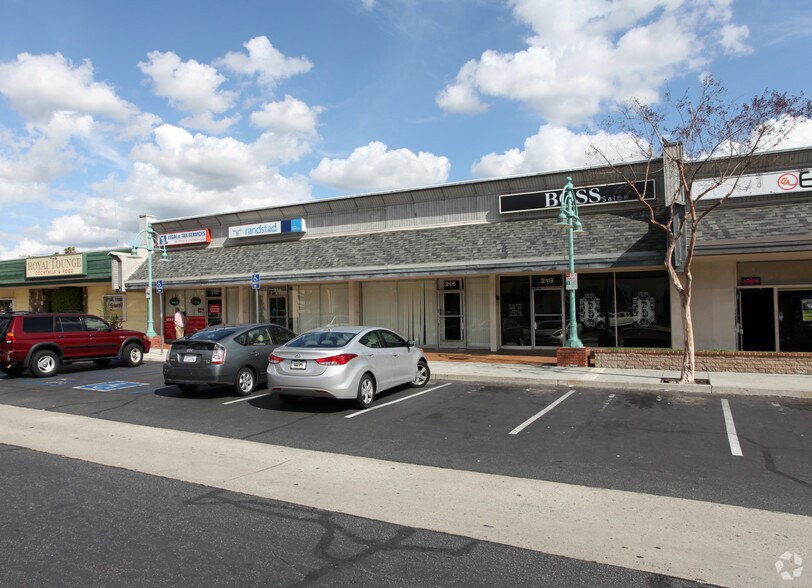 More Photos Of 212-218 S Glendora Ave, West Covina Storefront For Lease