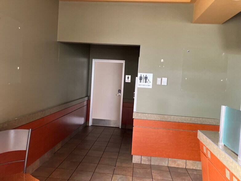 More Photos Of 772 W Bay St, East Tawas Restaurant For Sale