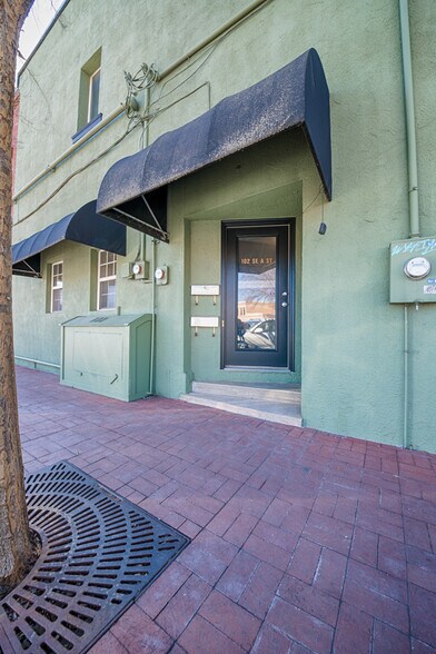 More Photos Of 116 E Central Ave, Bentonville Storefront Retail Residential For Sale