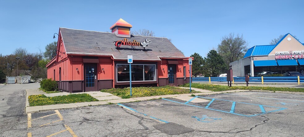 Primary Photo Of 26430 Plymouth Rd, Redford Fast Food For Lease