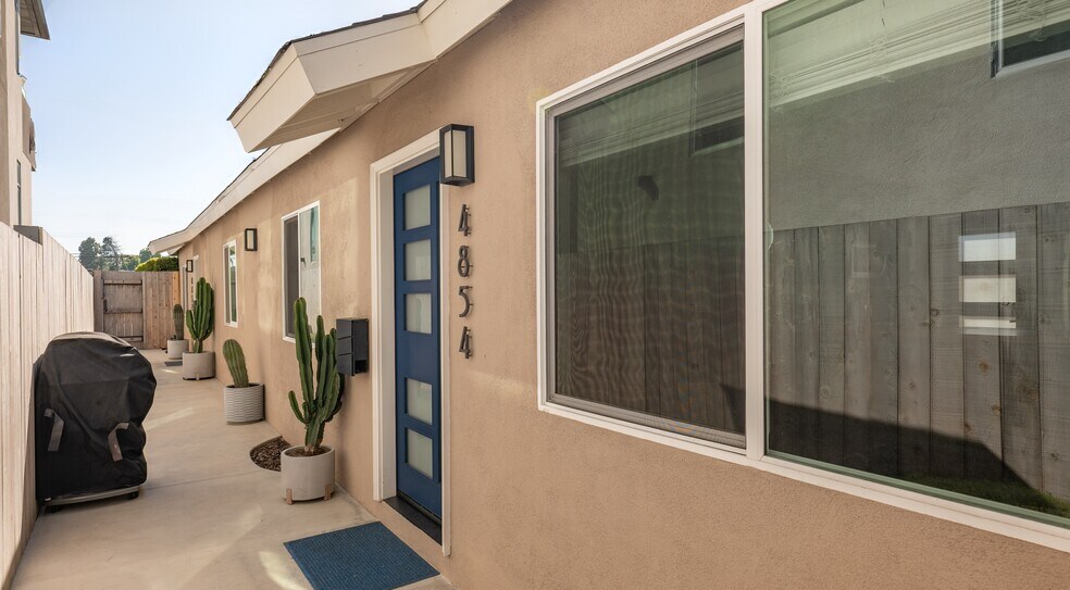 More Photos Of 4852 S Centinela Ave, Los Angeles Multifamily For Sale