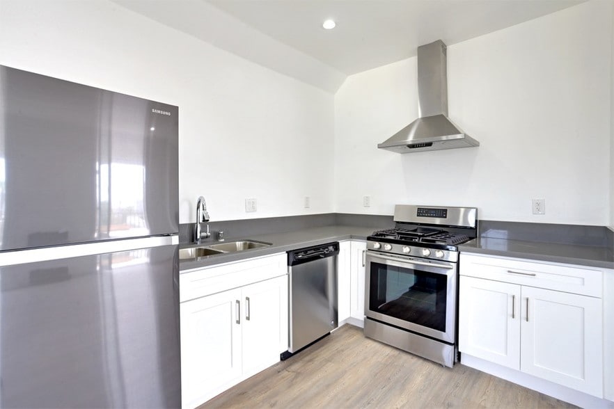 More Photos Of 722 S Manhattan Pl, Los Angeles Apartments For Sale