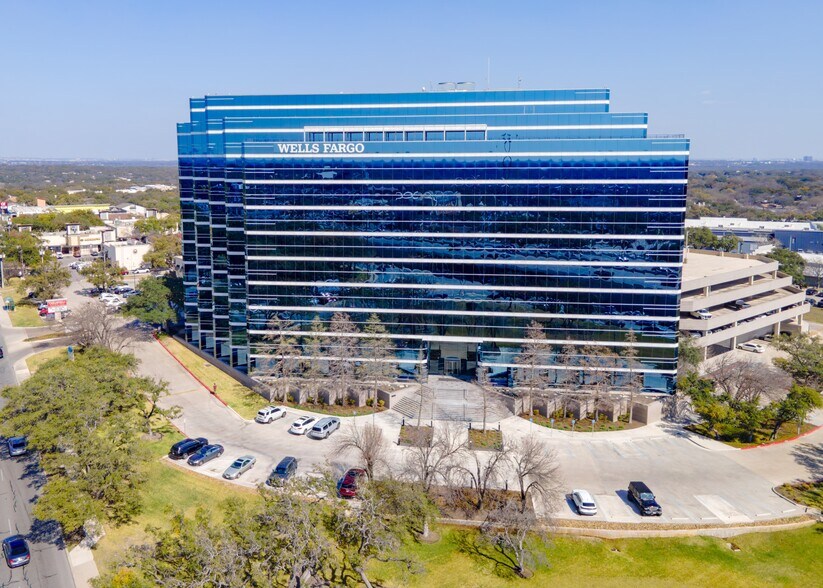 More Photos Of 10999 W IH-10, San Antonio Office For Lease