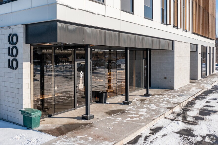 More Photos Of 556 de Mortagne, Boucherville Medical For Sale