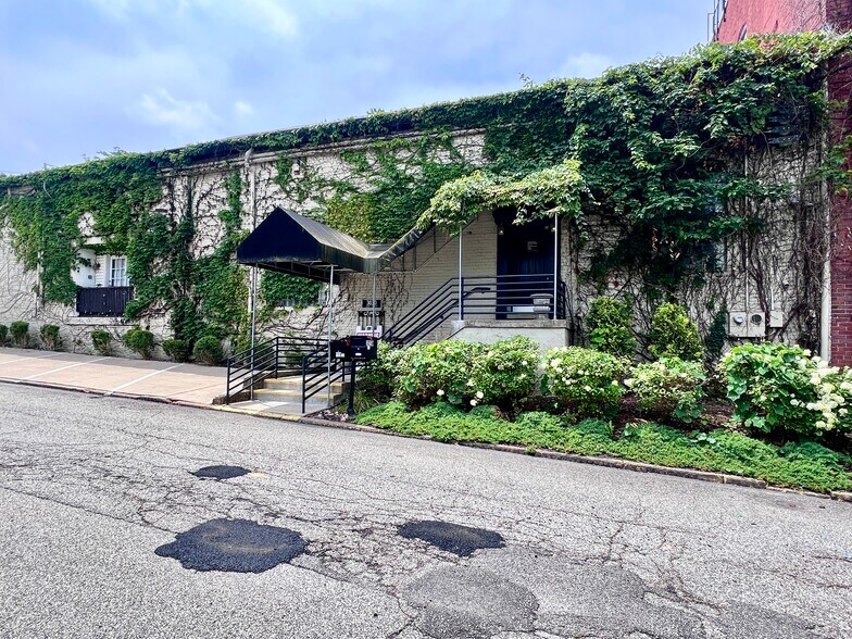 More Photos Of 3030 Jane St, Pittsburgh Warehouse For Lease