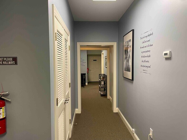 More Photos Of 3950 Cobb Pky NW, Acworth Office For Lease