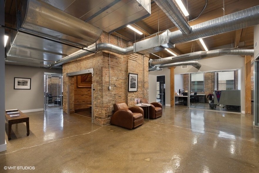 More Photos Of 401 W Ontario St, Chicago Loft Creative Space For Lease