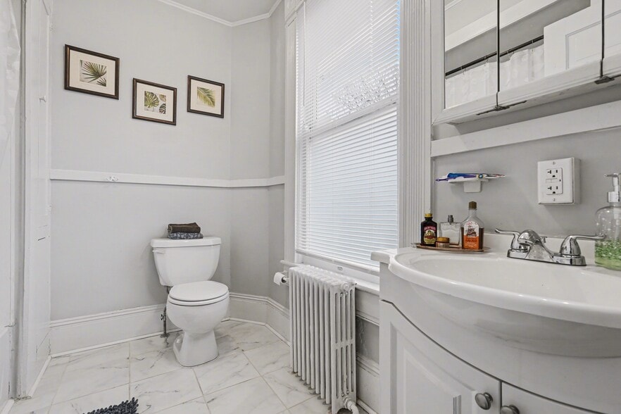 More Photos Of 1122 Caroline St, Fredericksburg Apartments For Sale