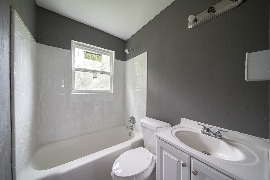 More Photos Of 2400 4th Ave, Phenix City Apartments For Sale