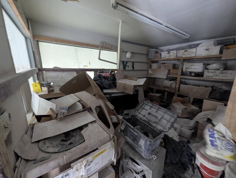 More Photos Of 111 Spencer St, Brooklyn Warehouse For Sale