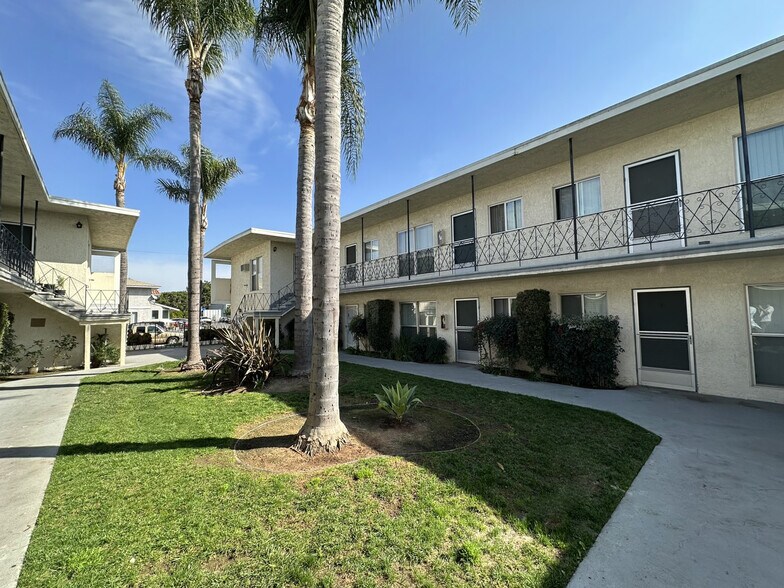 More Photos Of 7306-7312 Neo St, Downey Apartments For Sale