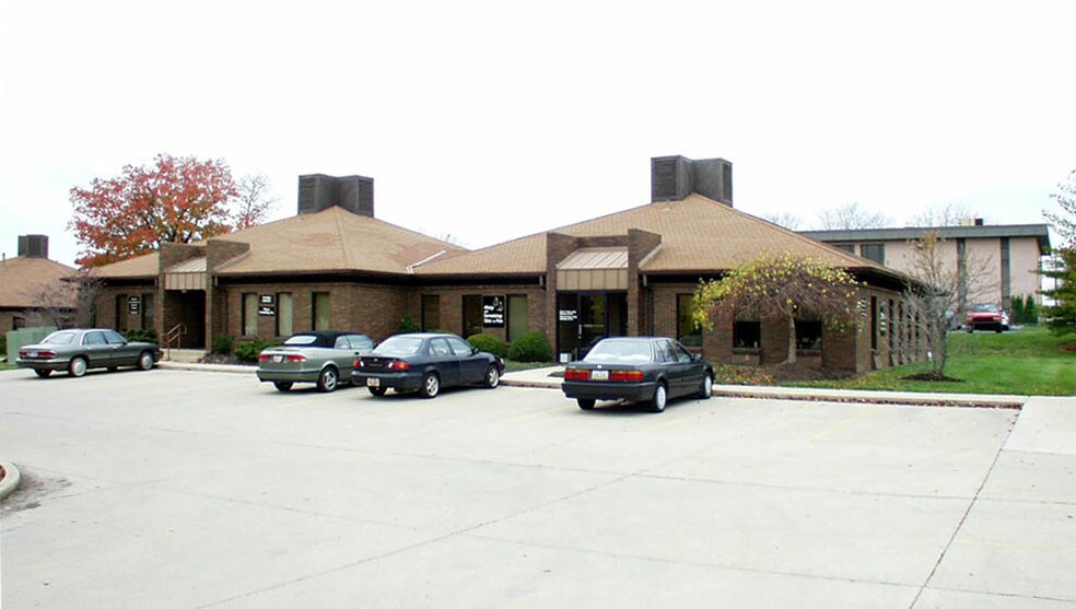 Primary Photo Of 4725 Cornell Rd, Blue Ash Office For Sale