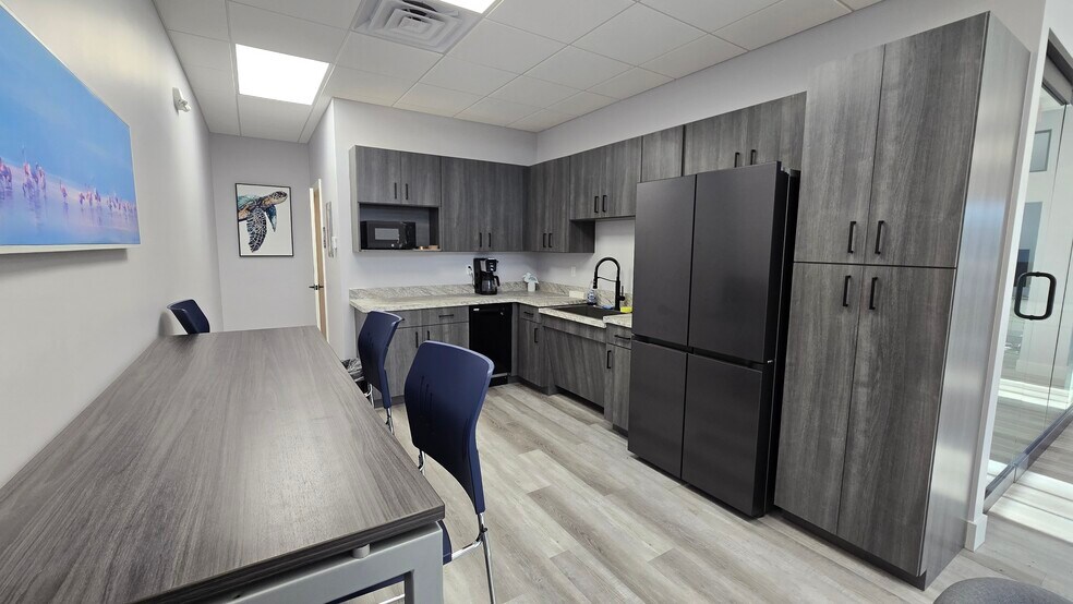 More Photos Of 3972 W Eau Gallie Blvd, Melbourne Medical For Lease