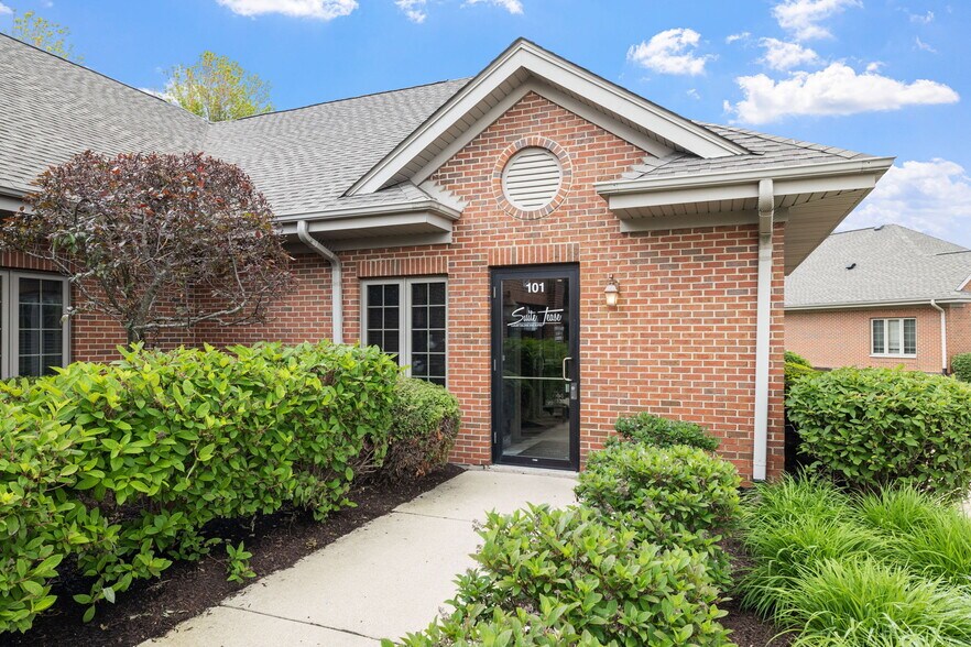 More Photos Of 3941 75th St, Aurora Medical For Sale