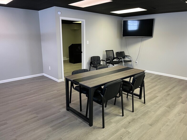 More Photos Of 3494 S Hamilton Rd, Columbus Office For Lease