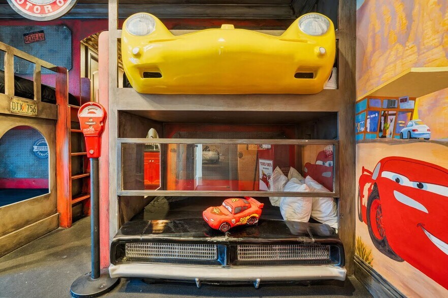 More Photos Of 521 Muirfield Loop, Reunion Specialty For Sale