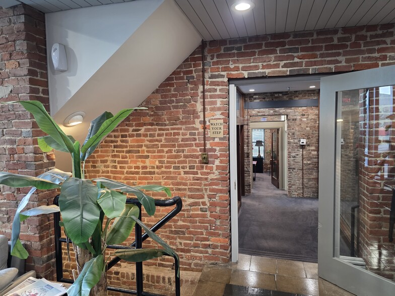 More Photos Of 101 N 7th St, Louisville Loft Creative Space For Lease