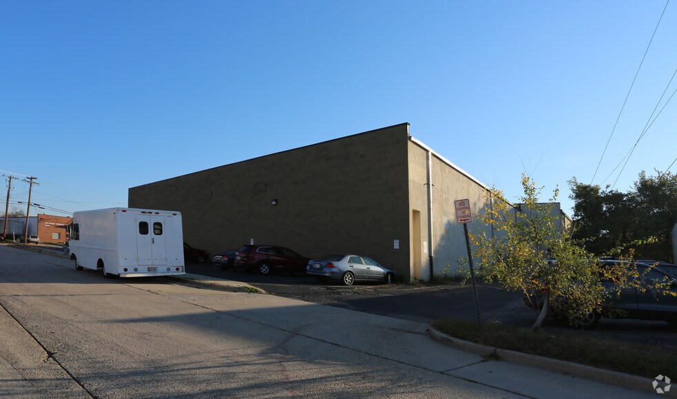 More Photos Of 10758-10768 Tucker St, Beltsville Warehouse For Lease