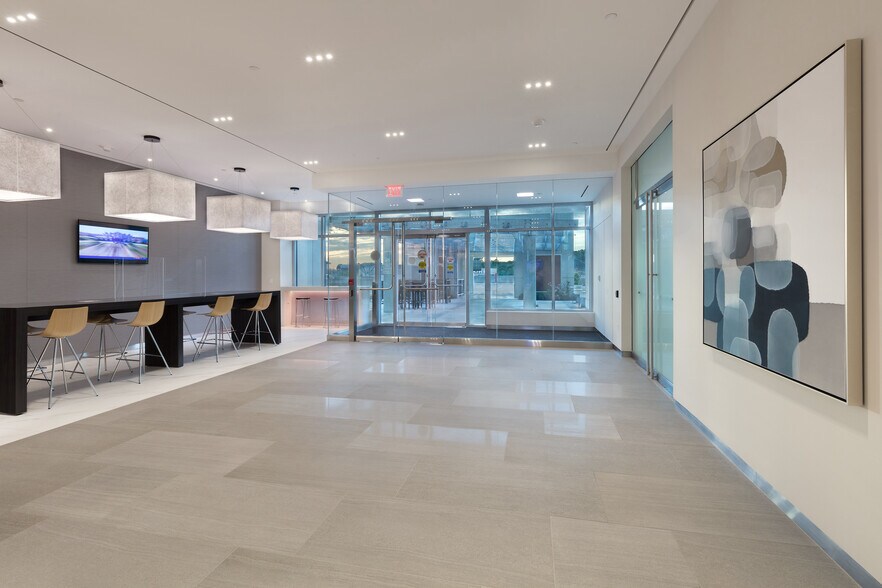 More Photos Of 12601 Fair Lakes Cir, Fairfax Office For Lease