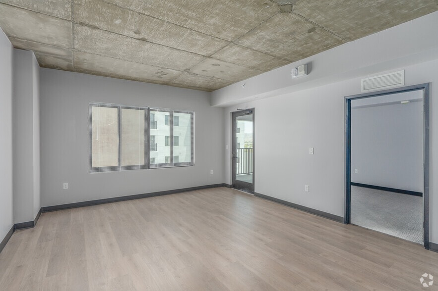 More Photos Of 215-219 S Water St, Henderson Apartments For Lease