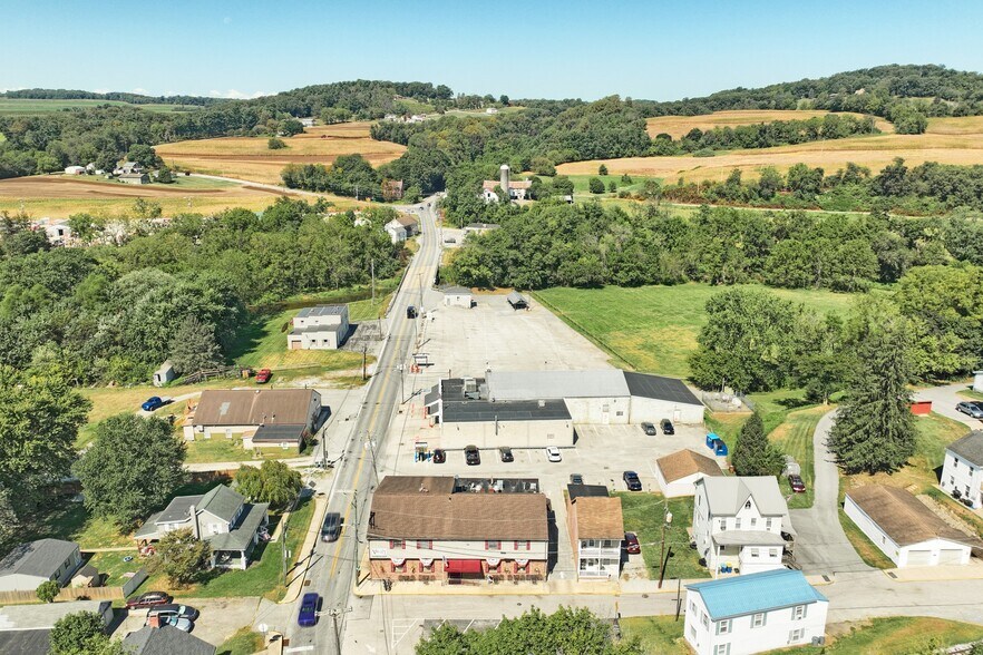More Photos Of 1 Cherry St, Seven Valleys General Retail For Sale