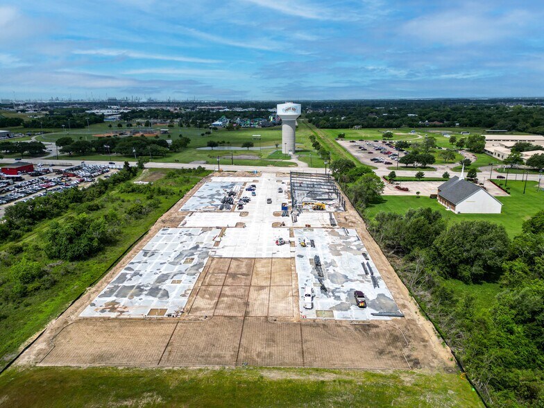 More Photos Of 5279 N Main St, Baytown Unknown For Lease