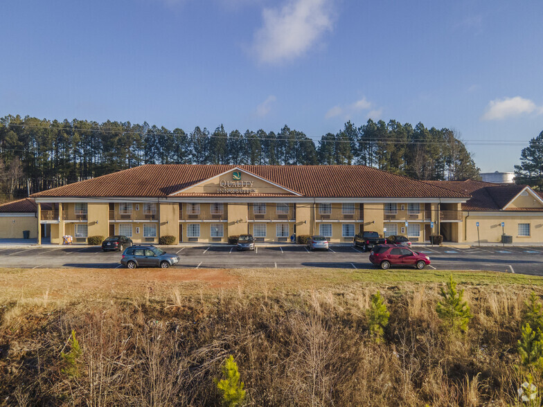 Primary Photo Of 1077 Alabama Ave, Bremen Hotel For Sale