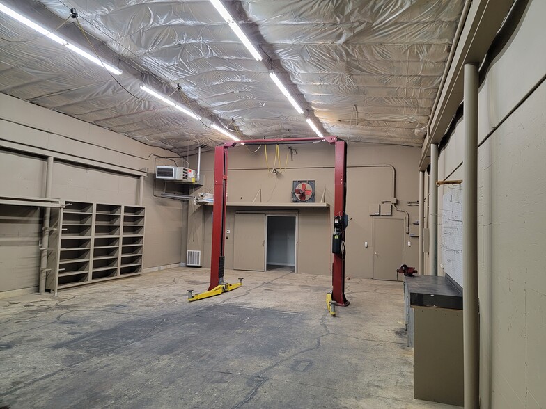 More Photos Of 4505 Marion St SE, Albany Office For Lease