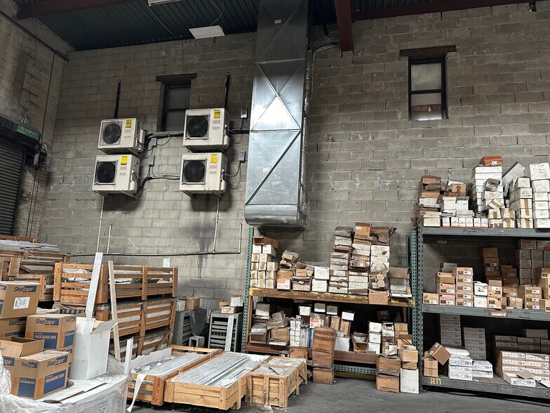 More Photos Of 250 Morgan Ave, Brooklyn Manufacturing For Lease