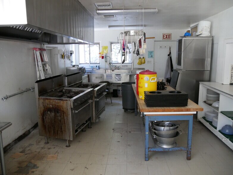 More Photos Of 42193 Seven Oaks Road, Angelus Oaks Specialty For Sale