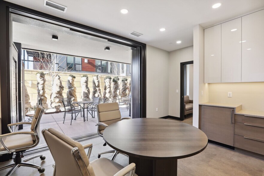 More Photos Of 275 Lake St, Wayzata Office Residential For Lease