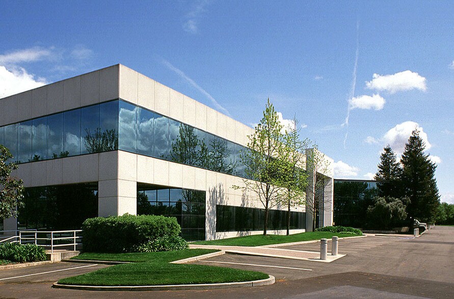 More Photos Of 47092-47132 Mission Falls Ct, Fremont Research And Development For Lease