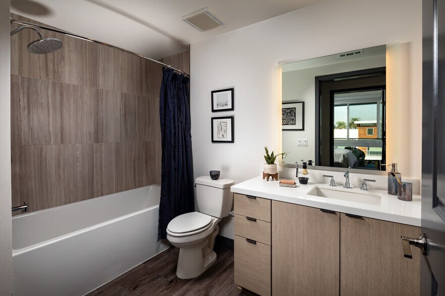 More Photos Of 11924 W Washington Blvd, Los Angeles Apartments For Lease