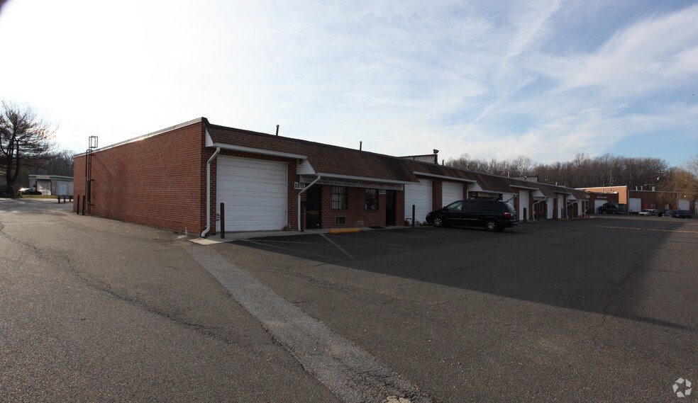 More Photos Of 8801-8825 Walker Mill Rd, Capitol Heights Warehouse For Lease