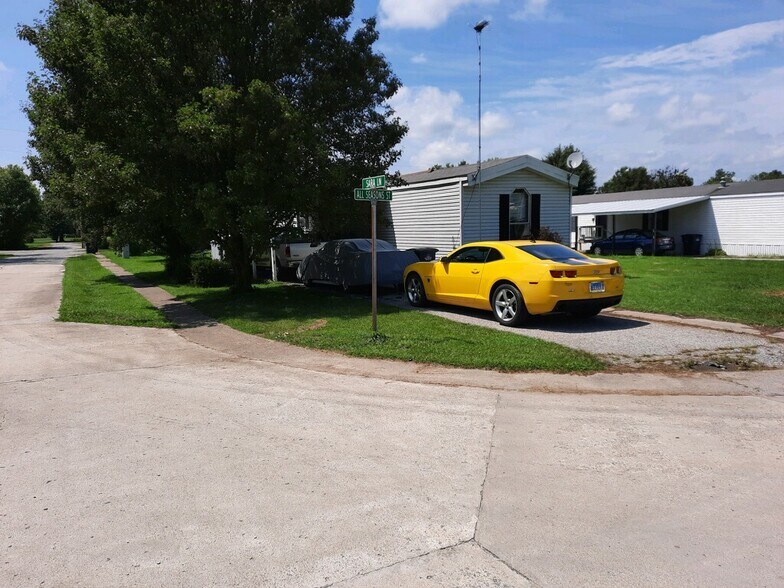 More Photos Of 321 N All Seasons Rd, Geff Manufactured Housing Mobile Home Park For Sale