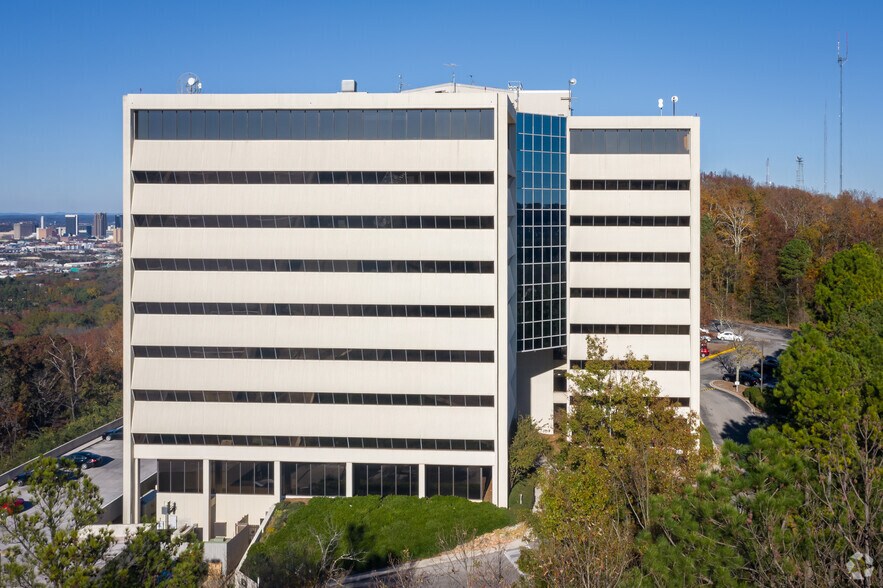 More Photos Of 600 Beacon Pkwy W, Birmingham Medical For Lease
