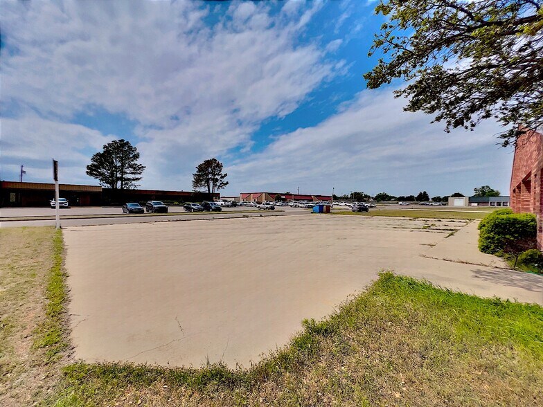 More Photos Of 1400 Lera, Weatherford Medical For Sale
