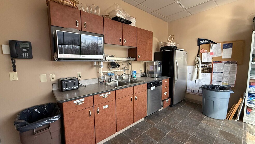 More Photos Of 1981 E Palmer Wasilla Hwy, Wasilla Office For Lease