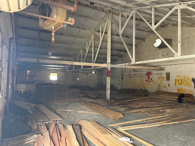 More Photos Of 71 Park Ave, Griffin Warehouse For Sale
